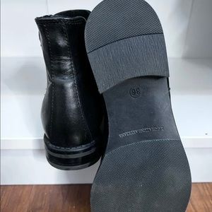 Leather Chelsea boots